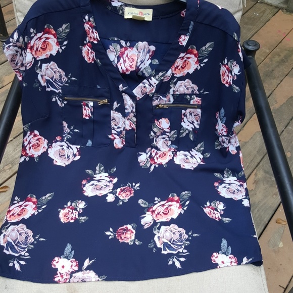 Cute Navy Floral,zip pocket,v neck blouse - Picture 3 of 4